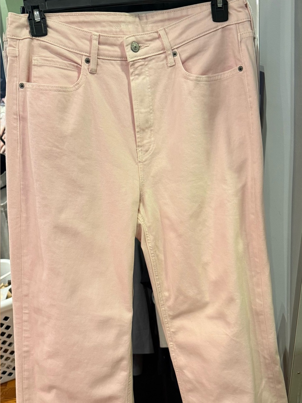 NWOT- OLD NAVY WOMEN’S PINK WIDE LEG/HIGH RISE JEANS- SIZE 12